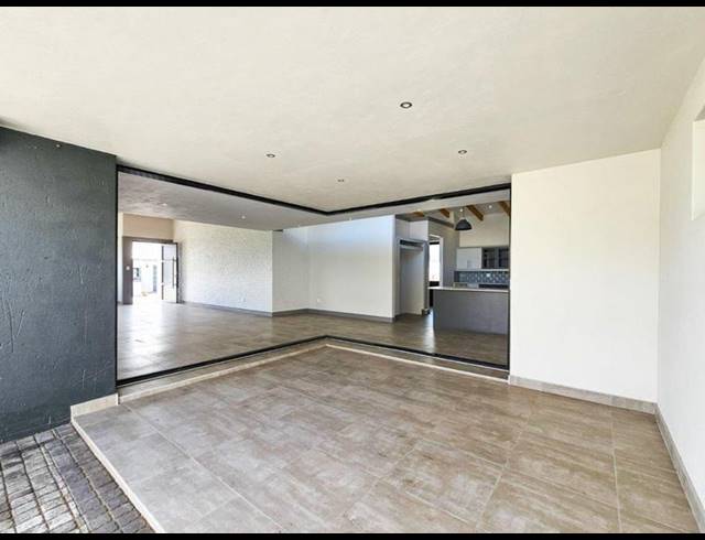 3 BEDROOM HOUSE FOR SALE IN STILBAAI-WES